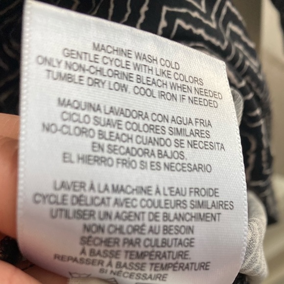 Ellen Tracy Roll Cuff Sleeve 1/4 Zip Blouse Size S - Picture 6 of 7